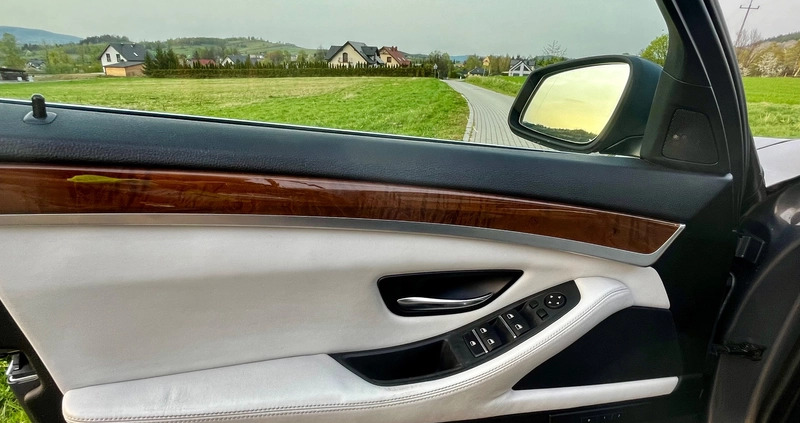 BMW Seria 5 cena 72000 przebieg: 278000, rok produkcji 2013 z Pionki małe 781